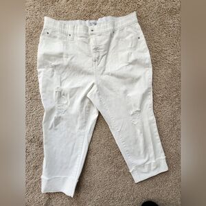 White Distressed Cropped Capris
